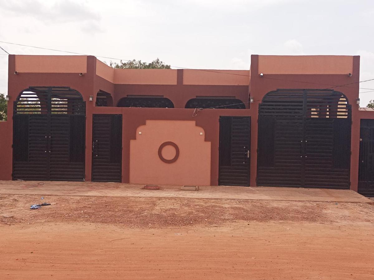 Résidence Lynda Prestige Ouagadougou Esterno foto