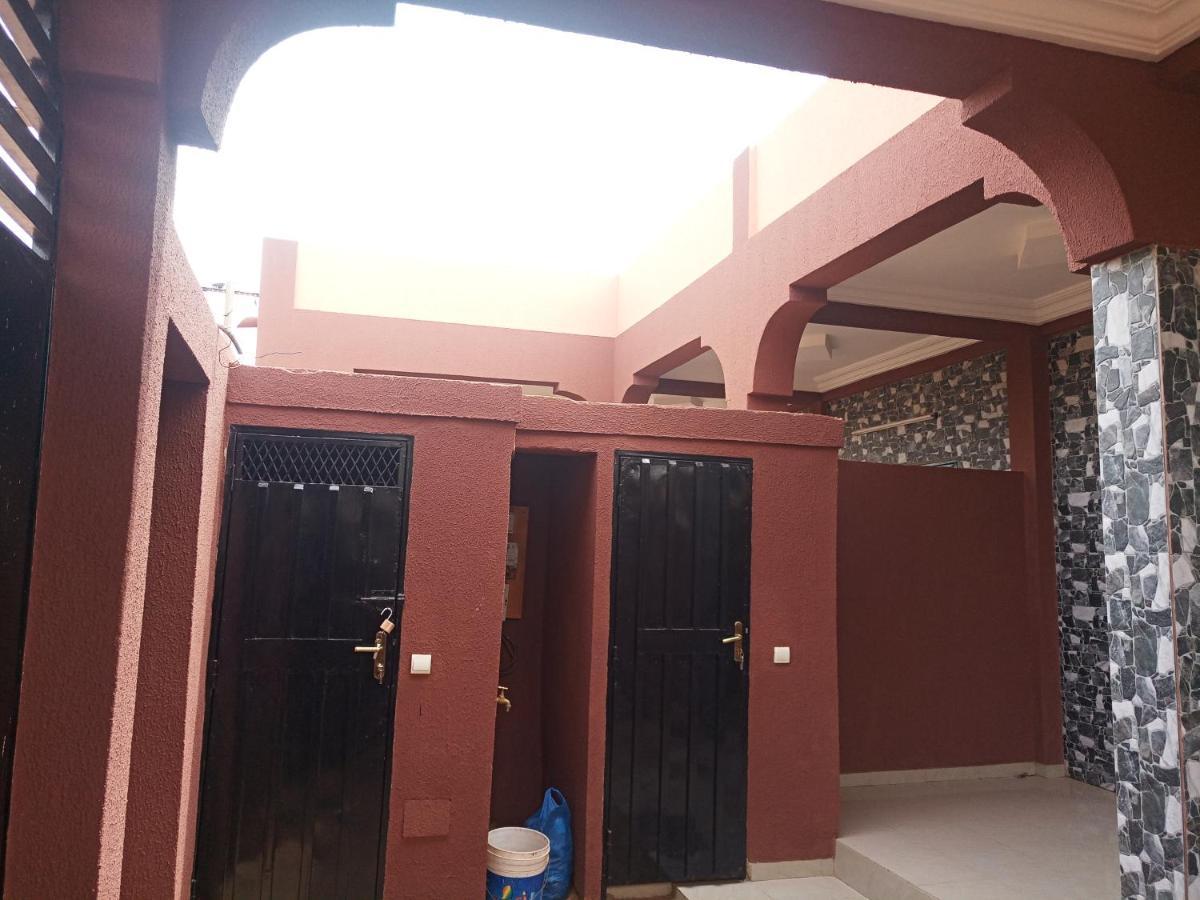 Résidence Lynda Prestige Ouagadougou Esterno foto